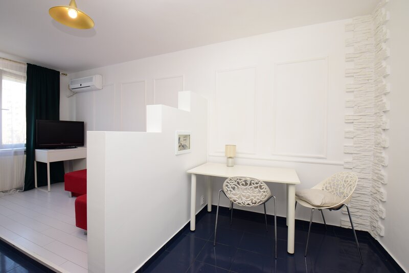 Parc IOR, metrou Grigorescu 2 camere decomandat, bloc 1986