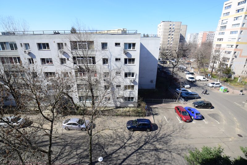 Parc IOR, metrou Grigorescu 2 camere decomandat, bloc 1986
