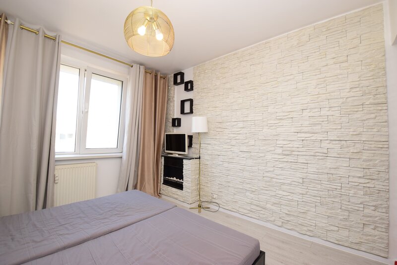 Parc IOR, metrou Grigorescu 2 camere decomandat, bloc 1986