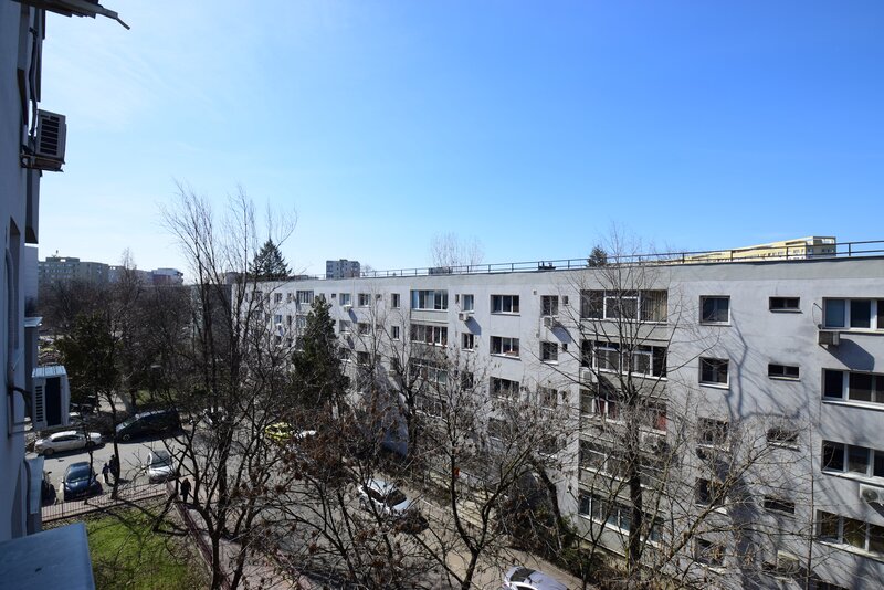 Parc IOR, metrou Grigorescu 2 camere decomandat, bloc 1986